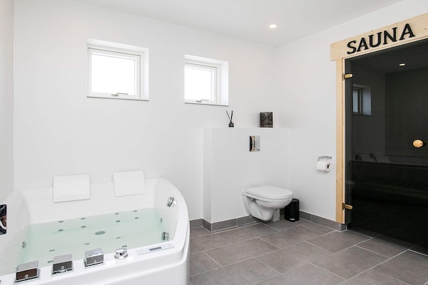 Foto van 14 persoons vakantie huis in Væggerløse - Vakantiehuis in Væggerløse - Spa