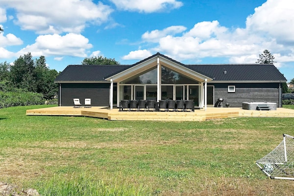 Foto van 14 persoons vakantie huis in Væggerløse - Vakantiehuis in Væggerløse - Outdoor