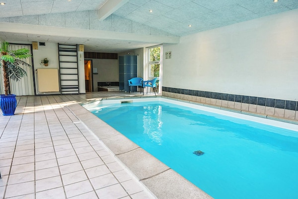 Foto van 10 persoons vakantie huis in Hadsund - Vakantiehuis in Hadsund - Pool