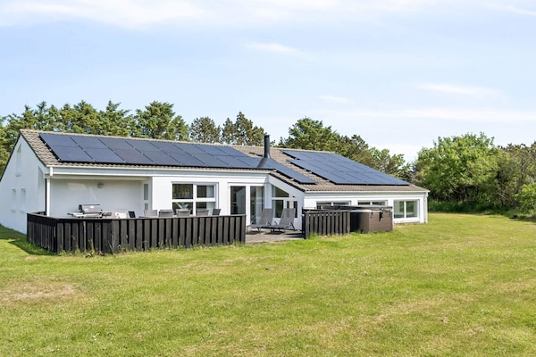 Foto van 10 persoons vakantie huis in Hjørring - Vakantiehuis in Hjørring - Outdoor