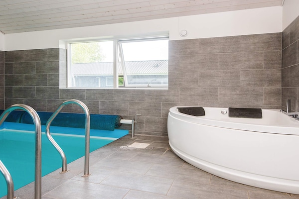 Foto van Zomerhuis met zwembad, sauna - Vakantiehuis in Rømø - Spa