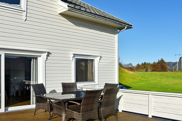 Foto van 10 persoons vakantie huis in MIDSUND - Vakantiehuis in Midsund - Outdoor