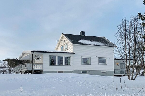 Foto van Kusttoevlucht in Lyngen-By Traum - Vakantiehuis in Svensby - Outdoor