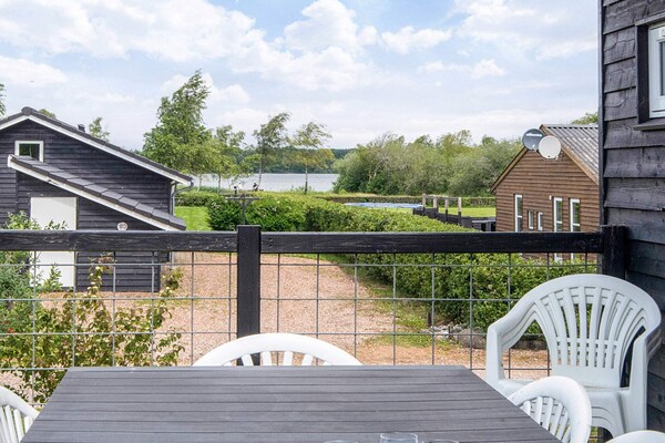 Foto van Scandinavische oase aan het meer-By Traum - Vakantiehuis in Ansager - WaterView
