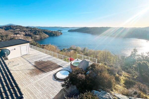 Foto van 12 persoons vakantie huis in Fitjar - Vakantiehuis in Fitjar - WaterView