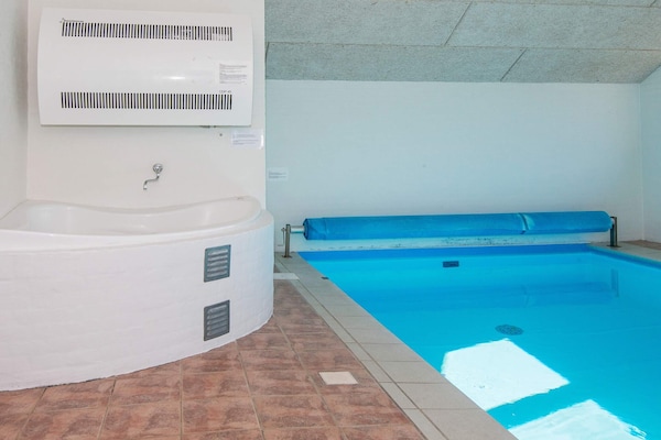 Foto van 10 persoons vakantie huis in Ringkøbing - Vakantiehuis in Ringkøbing - Pool