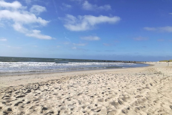Foto van Luxe Strandverblijf in Blavand-By Traum - Vakantiehuis in Blåvand - WaterView