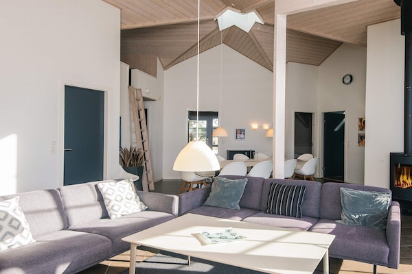 Foto van 14 persoons vakantie huis in Blåvand - Vakantiehuis in Blåvand - Indoor