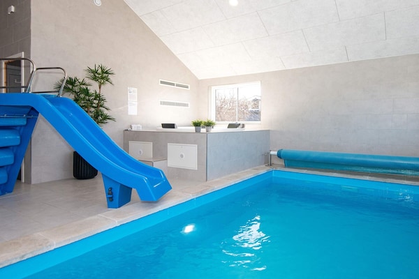 Foto van 14 persoons vakantie huis in Juelsminde - Vakantiehuis in Juelsminde - Pool