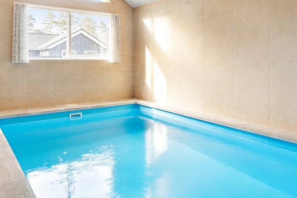Foto van 14 persoons vakantie huis in Væggerløse - Vakantiehuis in Væggerløse - Pool