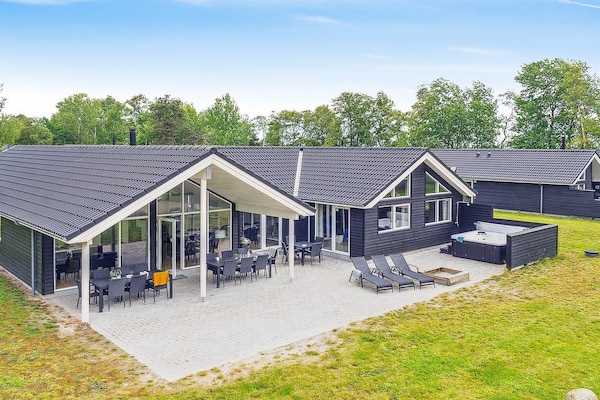 Foto van 16 persoons vakantie huis in Væggerløse - Vakantiehuis in Væggerløse - Outdoor