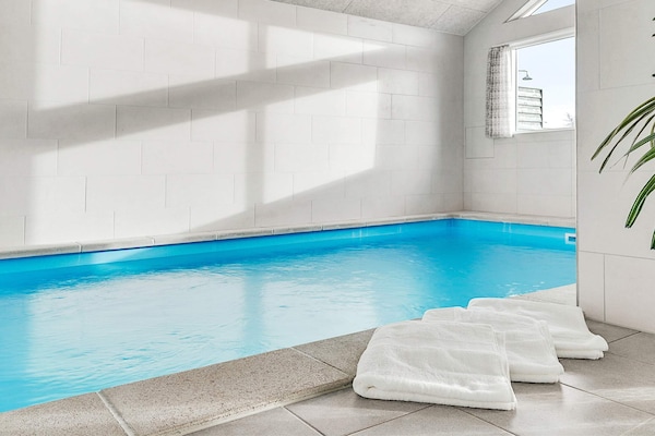 Foto van 14 persoons vakantie huis in Idestrup - Vakantiehuis in Idestrup - Pool