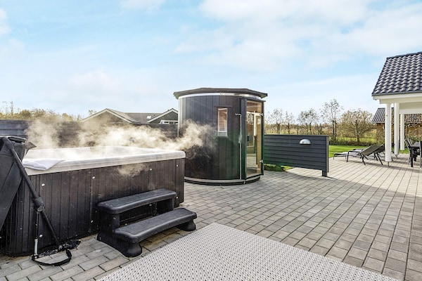 Foto van 14 persoons vakantie huis in Idestrup - Vakantiehuis in Idestrup - Spa