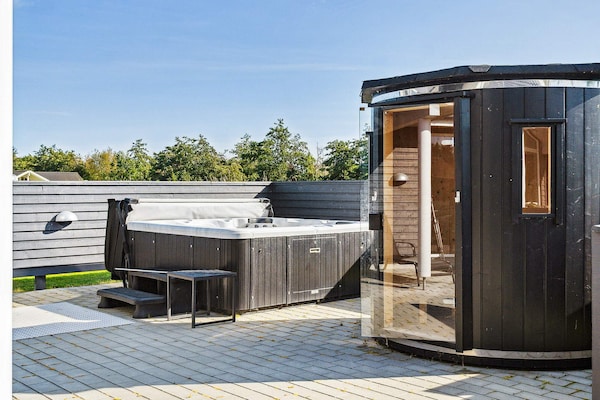 Foto van 14 persoons vakantie huis in Idestrup - Vakantiehuis in Idestrup - Spa