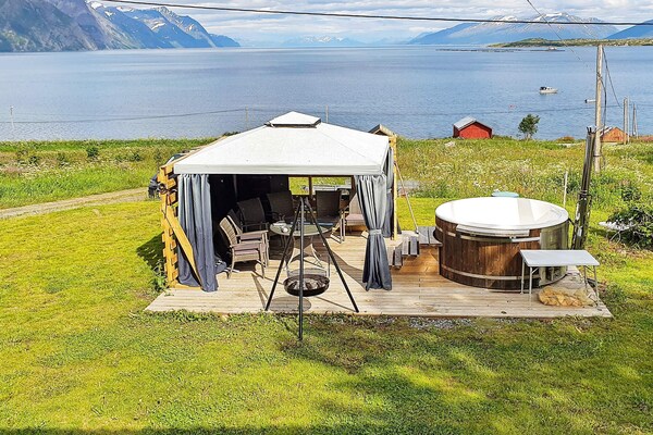 Foto van 9 persoons vakantie huis in Lyngseidet - Vakantiehuis in Lyngseidet - Spa
