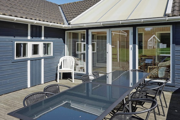 Foto van Vakantiehuis met sauna aan het strand - Vakantiehuis in Aakirkeby - Indoor