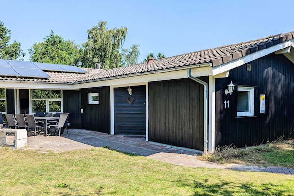 Foto van 12 persoons vakantie huis in Væggerløse-By Traum - Outdoor
