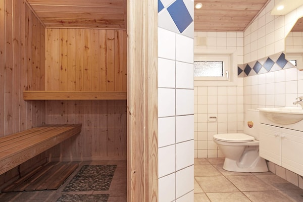Foto van 12 persoons vakantie huis in Væggerløse-By Traum - Indoor