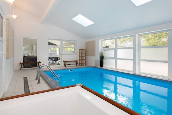 Foto van 12 persoons vakantie huis in Væggerløse-By Traum - Pool