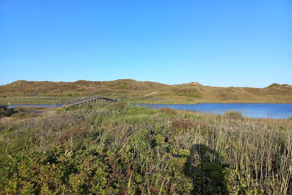 Foto van Een gezinsvriendelijke oase met zwembad. - Vakantiehuis in Henne - WaterView