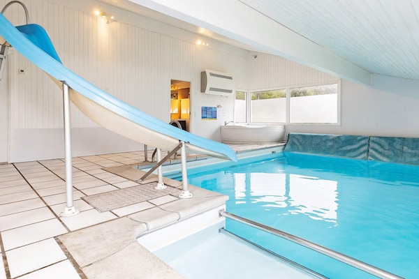 Foto van Luxe Pool House Retreat in Saltum - Vakantiehuis in Saltum - Pool