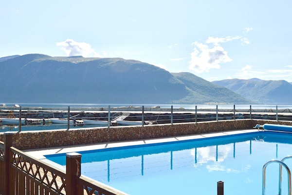 Foto van 10 persoons vakantie huis in EIDSVÅG-By Traum - Vakantiehuis in Eidsvåg - Pool