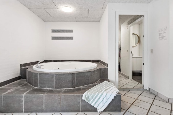 Foto van Vakantiehuis aan zee met zwembad - Vakantiehuis in Glesborg - Spa