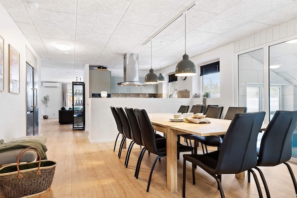 Foto van Vakantiehuis aan zee met zwembad - Vakantiehuis in Glesborg - Indoor