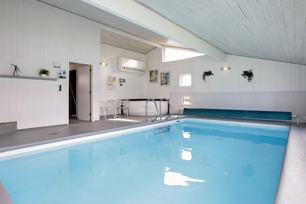 Foto van Luxe poolhouse in Lonstrup - Vakantiehuis in Hjørring - Pool