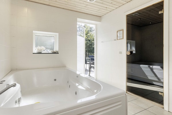 Foto van 10 persoons vakantie huis in Væggerløse-By Traum - Spa