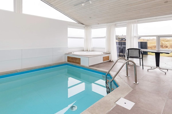 Foto van Luxe strandvakantie -- By Traum Ferienwohnungen - Vakantiehuis in Pandrup - Pool