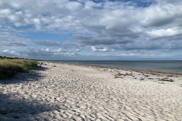 Foto van Luxe villa met zwembad -- By Traum Ferienwohnungen - WaterView