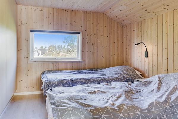 Foto van Luxe zwembad retraite -- By Traum Ferienwohnungen - Vakantiehuis in Idestrup - Indoor