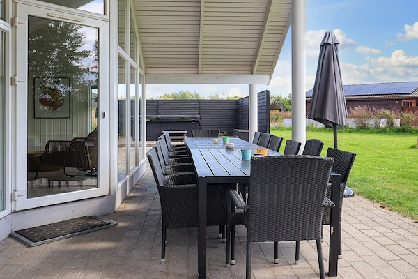 Foto van Luxe zwembad retraite -- By Traum Ferienwohnungen - Vakantiehuis in Idestrup - View