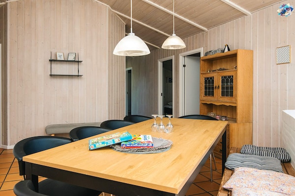 Foto van Luxe vakantieverblijf met zwembad - Vakantiehuis in Blåvand - Indoor