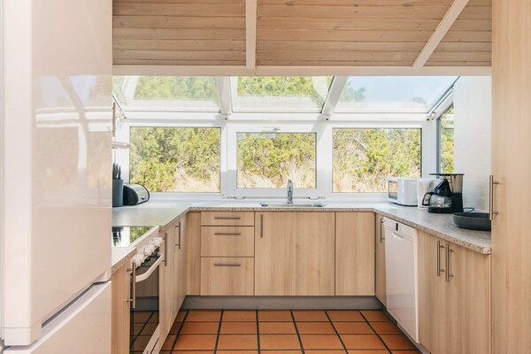 Foto van Luxe vakantieverblijf met zwembad - Vakantiehuis in Blåvand - Indoor
