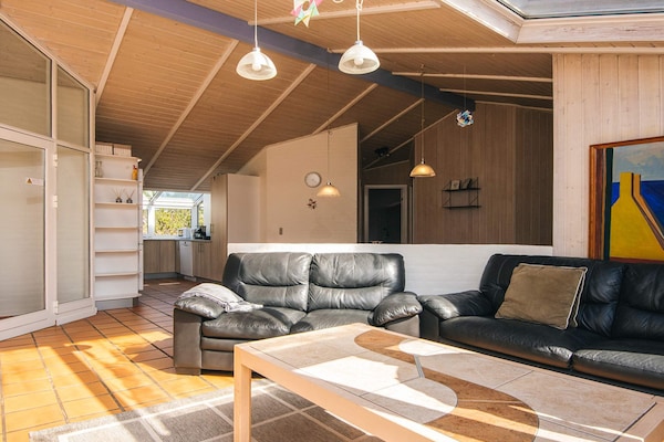 Foto van Luxe vakantieverblijf met zwembad - Vakantiehuis in Blåvand - Indoor