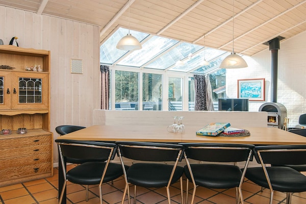 Foto van Luxe vakantieverblijf met zwembad - Vakantiehuis in Blåvand - Indoor