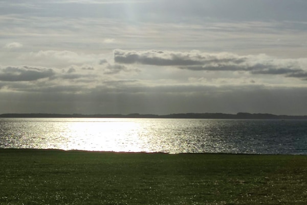 Foto van Luxe vakantieverblijf aan zee - Vakantiehuis in Sydals - WaterView