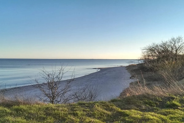 Foto van Luxe wellnessresort met spa - Vakantiehuis in Idestrup - WaterView