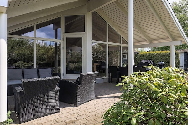Foto van Luxe wellnessresort met spa - Vakantiehuis in Idestrup - View
