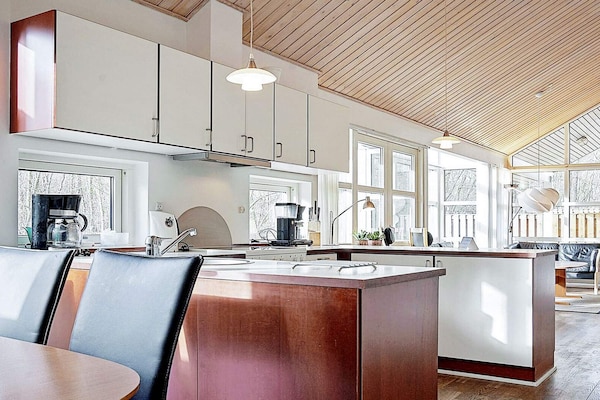 Foto van Modern cederhouten huisje vlak bij het strand - Vakantiehuis in Hasle - Indoor