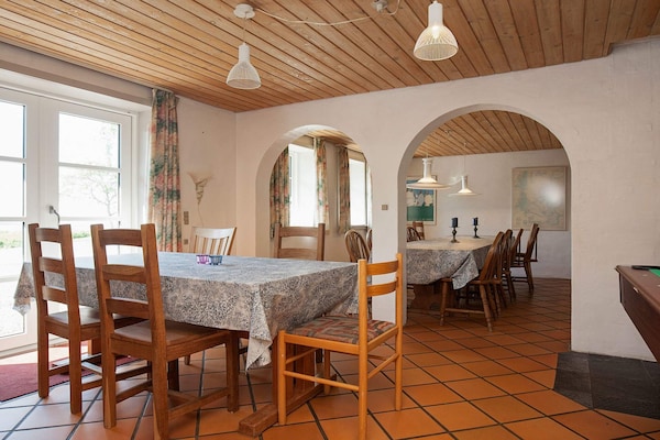 Foto van Luxe vakantieverblijf met zwembad - Vakantiehuis in Thyholm - Indoor