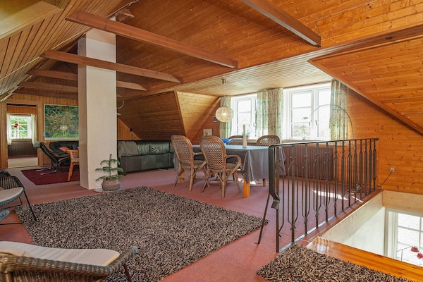 Foto van Luxe vakantieverblijf met zwembad - Vakantiehuis in Thyholm - Indoor