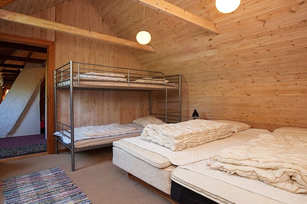 Foto van Luxe vakantieverblijf met zwembad - Vakantiehuis in Thyholm - Indoor