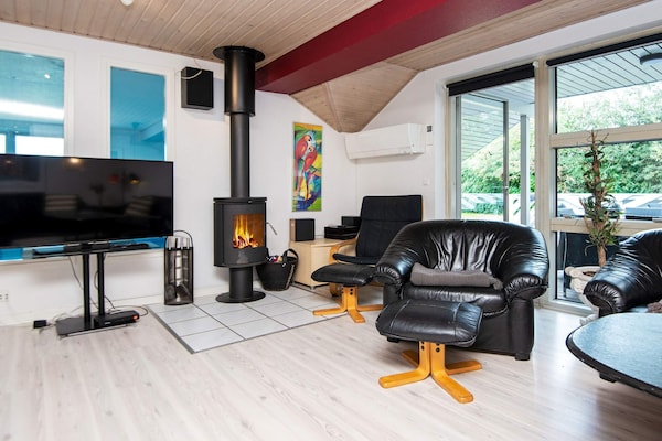 Foto van Luxe vakantieverblijf met zwembad - Vakantiehuis in Juelsminde - Indoor