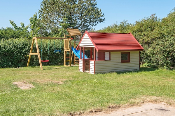 Foto van Luxe vakantieverblijf met zwembad - Vakantiehuis in Juelsminde - Untagged