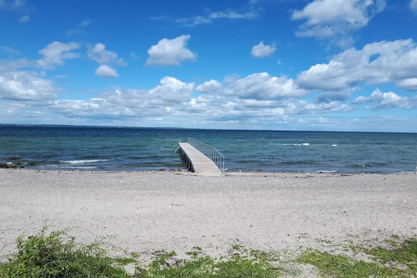 Foto van Luxe villa met zwembad in Lohals - Vakantiehuis in Tranekær - WaterView