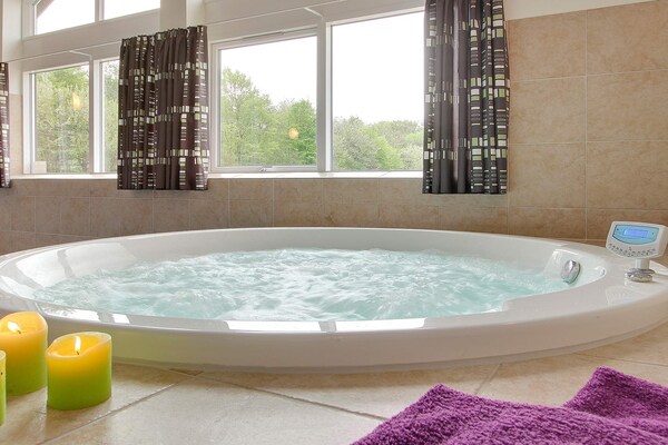 Foto van Luxe villa met zwembad in Lohals - Vakantiehuis in Tranekær - Spa
