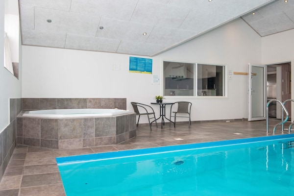 Foto van Luxe toevluchtsoord met zwembad - Vakantiehuis in Rømø - Pool
